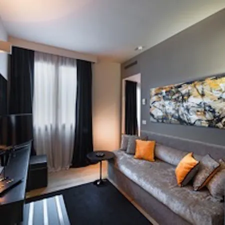 Charming House Dd724
