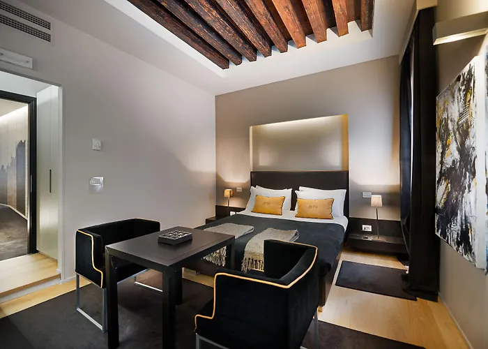 Affittacamere Charming House Dd724