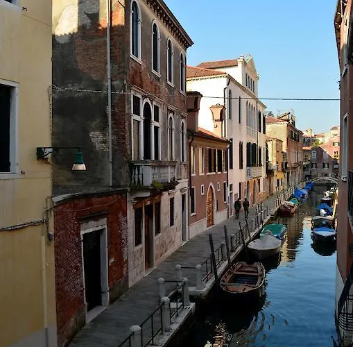 Charming House Dd724 Guest house Venice