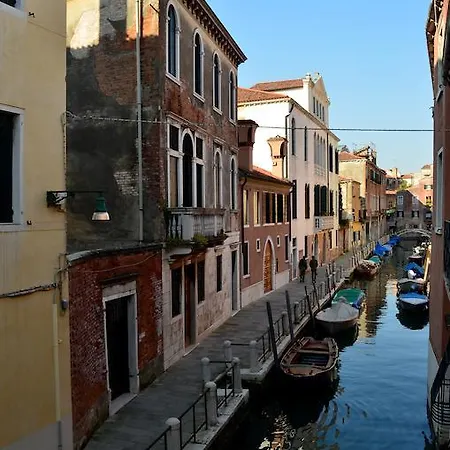 Charming House Dd724 בית הארחה ונציה